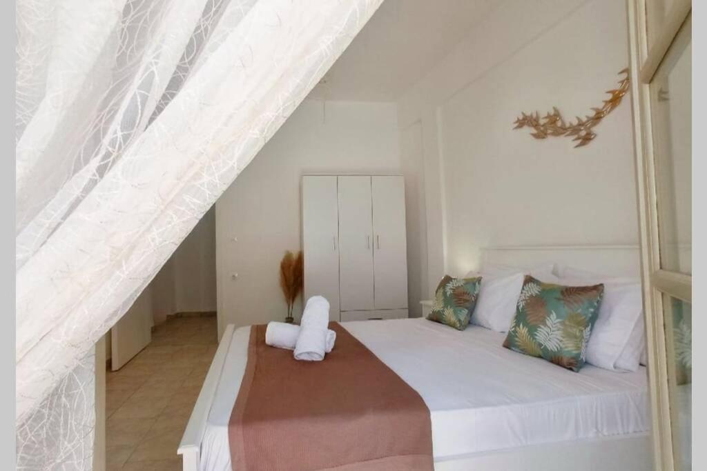 Sonia'S Luxury Apartment With Jacuzzi Kamilari Exterior foto